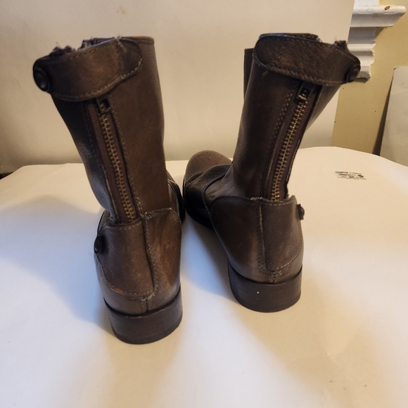 Frye boots size 7 in EUC - Picture 8 of 10